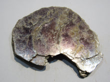 Laden Sie das Bild in den Galerie-Viewer, Glimmer Muskovit Kristall rosa-violett Färbung 8cm Evje-Iveland Ivland, Norwegen