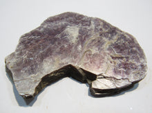 Laden Sie das Bild in den Galerie-Viewer, Glimmer Muskovit Kristall rosa-violett Färbung 8cm Evje-Iveland Ivland, Norwegen