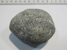 Laden Sie das Bild in den Galerie-Viewer, Klapperstein laut 7cm Flint Feuerstein Schwamm Kreide Normandie, Frankreich
