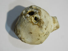 Laden Sie das Bild in den Galerie-Viewer, Klapperstein laut Dm5x8cm weiß braun Flint Schwamm Kreide Normandie, Frankreich