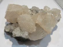 Laden Sie das Bild in den Galerie-Viewer, Calcit auf Malachit +Matrix 10cm 400g Oejikoto Mine Tsuneb, Namibia