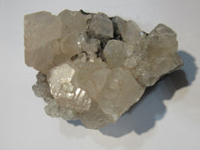 Laden Sie das Bild in den Galerie-Viewer, Calcit auf Malachit +Matrix 10cm 400g Oejikoto Mine Tsuneb, Namibia