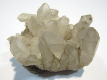 Laden Sie das Bild in den Galerie-Viewer, Bergkristall Stufe 6,5cm 115g Grieswies-Schwarzkopf Rauris Salzburg, Österreich