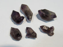 Laden Sie das Bild in den Galerie-Viewer, Amethyst 6Stk. Doppelender 18-25mm violett Tibet Himalaya, China