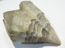 Laden Sie das Bild in den Galerie-Viewer, Rauchquarz Quarz Kristallspitzen 9cm 185g Usingen Taunus, Deutschland