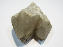 Laden Sie das Bild in den Galerie-Viewer, Rauchquarz Quarz Kristallspitzen 9cm 185g Usingen Taunus, Deutschland