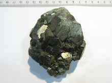 Laden Sie das Bild in den Galerie-Viewer, Pyrit mit Hämatit Kristall Stufe 7cm 340g Rio Marina Elba, Italien