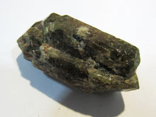 Laden Sie das Bild in den Galerie-Viewer, Bergkristall Doppelender grün rot 65g 5,5cm Minas Gerais, Brasilien