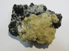 Laden Sie das Bild in den Galerie-Viewer, Zinkblende Pyrit Bergkristall  Calcit 7cm Stary Trg Mine Trepca, Kosovo