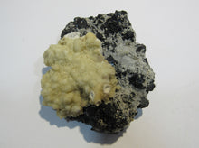 Laden Sie das Bild in den Galerie-Viewer, Zinkblende Pyrit Bergkristall  Calcit 7cm Stary Trg Mine Trepca, Kosovo