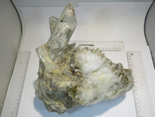 Laden Sie das Bild in den Galerie-Viewer, Bergkristall Stufe 20cm 4Kg Grieswies Pinzgau Rauris Salzburg, Österreich