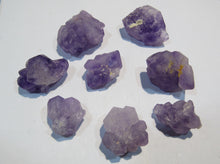 Laden Sie das Bild in den Galerie-Viewer, Amethyst 8Stk. feine Stüfchen z.T. Doppelender 2,5-3,5cm violett Balkash, Kasachstan