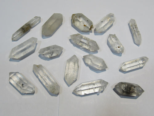Bergkristall Sammlung 16 Quarz Doppelender Kristalle 2-3cm Tibet Himalaya, China