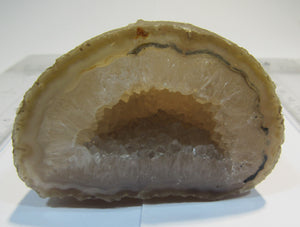 Achat Chalcedon halbe Geode Quarz Druse geschnitten poliert 240g, Brasilien