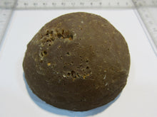 Laden Sie das Bild in den Galerie-Viewer, Achat Chalcedon halbe Geode Quarz Druse geschnitten poliert 240g, Brasilien
