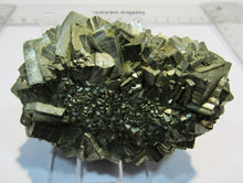 Laden Sie das Bild in den Galerie-Viewer, Pyrit klasse Kristall Konkretion Knolle Schwimmer 8cm Wuzhou Guangxi, China
