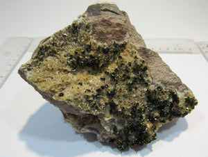 Kupferkies Chalkopyrit auf Dolomit Stufe 12cm Holzen Sauerland, Deutschland