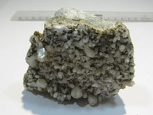 Laden Sie das Bild in den Galerie-Viewer, Stilbit Kristalle mit Quarz und Glimmer 8cm Fanske, Norwegen