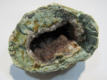 Laden Sie das Bild in den Galerie-Viewer, Amethyst halbe Geode geknackt 290g Juchem Idar Oberstein, Deutschland