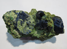 Laden Sie das Bild in den Galerie-Viewer, Azurit feine Kristallstufe 8cm 140g Tsumeb Mine, Namibia