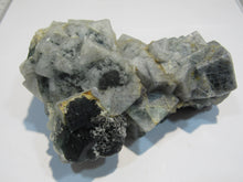 Laden Sie das Bild in den Galerie-Viewer, Fluorit Würfel Kristall Stufe 11cm 600g Tsumeb Mine, Namibia