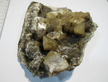 Laden Sie das Bild in den Galerie-Viewer, Rauchquarz halbe Geode geknackt 15cm Juchem Idar Oberstein, Deutschland