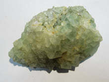 Laden Sie das Bild in den Galerie-Viewer, Fluorit Würfel Stufe mintgrün 11cm Böckstein, Salzburg, Österreich