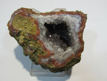Laden Sie das Bild in den Galerie-Viewer, Quarz Druse Goethit Geode 220g Fischbachtal Idar Oberstein, Deutschland