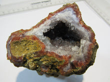 Laden Sie das Bild in den Galerie-Viewer, Quarz Druse Goethit Geode 220g Fischbachtal Idar Oberstein, Deutschland