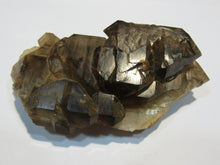 Laden Sie das Bild in den Galerie-Viewer, Rauchquarz Doppelender Phantomquarz 10cm Tsumeb Mine, Namibia