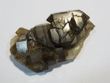 Laden Sie das Bild in den Galerie-Viewer, Rauchquarz Doppelender Phantomquarz 10cm Tsumeb Mine, Namibia
