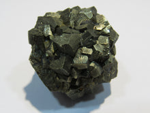 Laden Sie das Bild in den Galerie-Viewer, Pyrit Knolle Glanzstufe Pentagondodekaeder Aggregat 3,5cm Ambas Aguas, Spanien