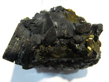 Laden Sie das Bild in den Galerie-Viewer, Bleiglanz Galenit Kristalle mit Kupferkies xx 5,5cm Stari trg Mine Trepca, Kosovo