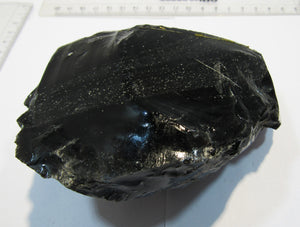 Obsidian erstarrte Lava Drachenstein Vulkanglas Hrafntinnusker, Island