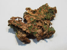 Laden Sie das Bild in den Galerie-Viewer, Kupfer gediegen spratziger Nugget Caledonia-Mine 5,5cm Michigan, USA