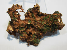 Laden Sie das Bild in den Galerie-Viewer, Kupfer gediegen spratziger Nugget Caledonia-Mine 5,5cm Michigan, USA