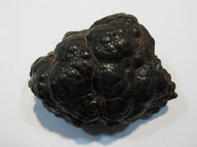 Laden Sie das Bild in den Galerie-Viewer, Hämatit roter Glaskopf Blutstein Knolle 8cm Boudin Schwarzhorn, Schweiz