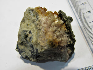 Pyrit Kugelkristall Stufe mit Rodochosit Stary Trg Mine Kosovo, Serbien