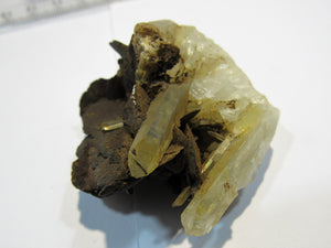 Bergkristall Siderit Dolomitenspat- Kristallstufe Peage de Vizille, Süd Frankreich